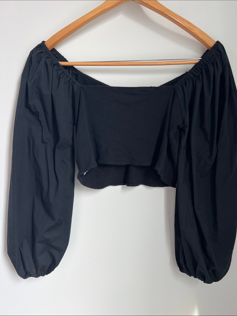 Abercrombie & Fitch | Black Puff-Sleeve Smocked Crop Top Minimalist Size XL - Picture 6 of 15